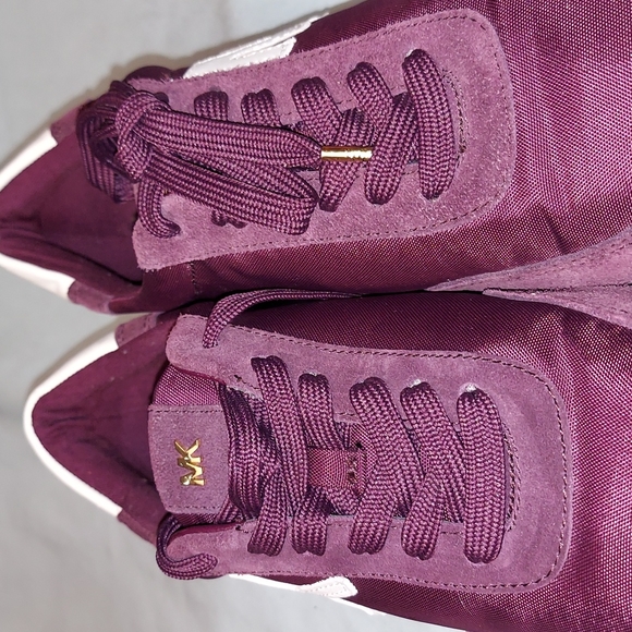 Michael Kors Leather Upper Sneakers Sz.9M - Picture 3 of 8